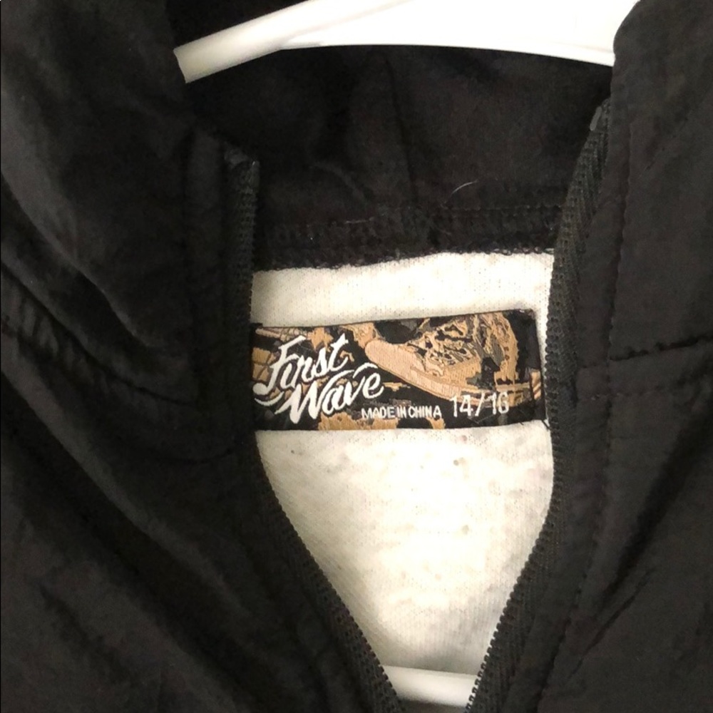 jacket - Picture 2 of 4